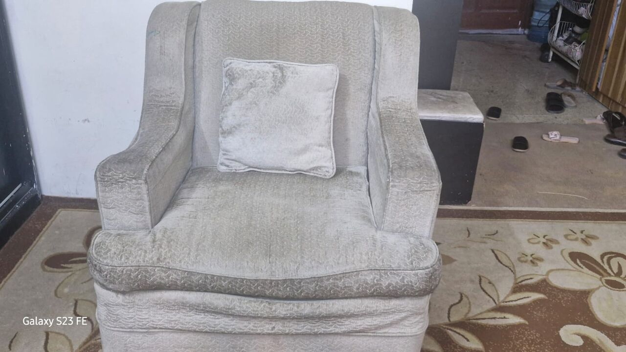 Riyadh, Furniture, SAR 300,  7-Seater Reclining Sofa For Sale Price 300 🛋️