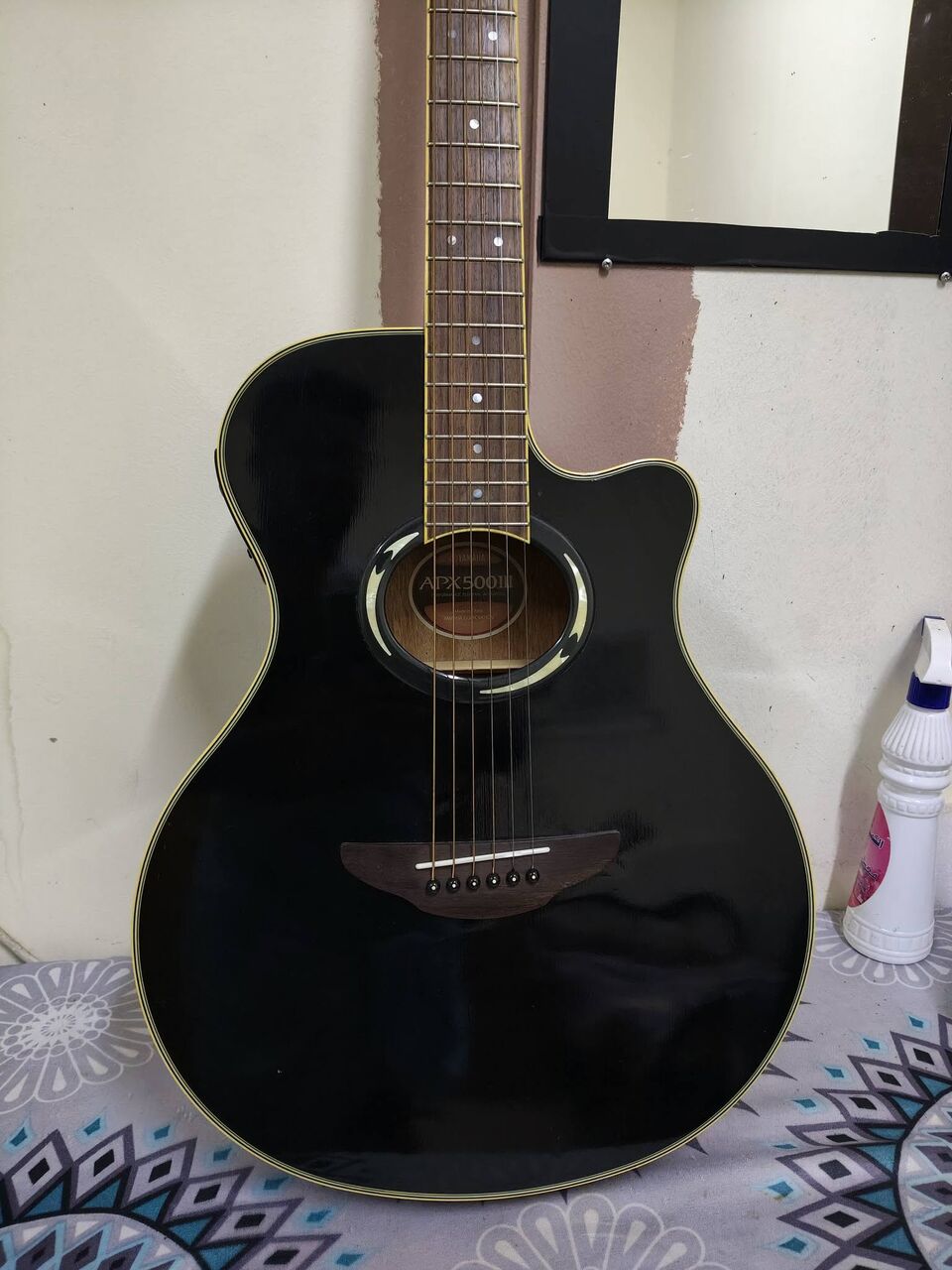 Jeddah, Musical Instruments, SAR 1,  YAMAHA APX500iii