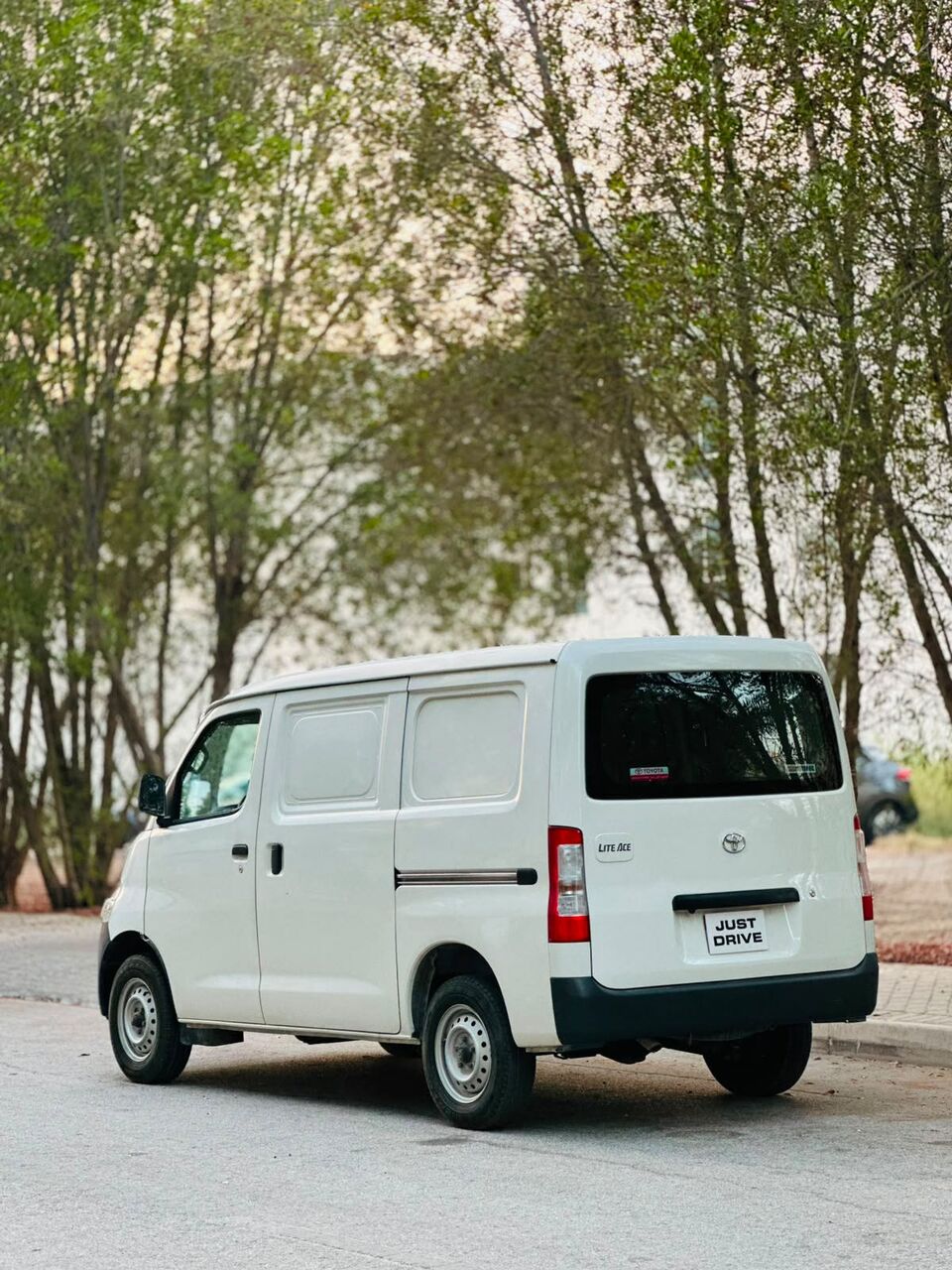 Segaya, Vehicles, Cars & Trucks , BHD 5250,  Toyota Lite Ace,  2023,  Automatic,  85000 KM,    MODEL  CARGO VAN CALL OR WHATSAPP ON 35400768 ,33665080