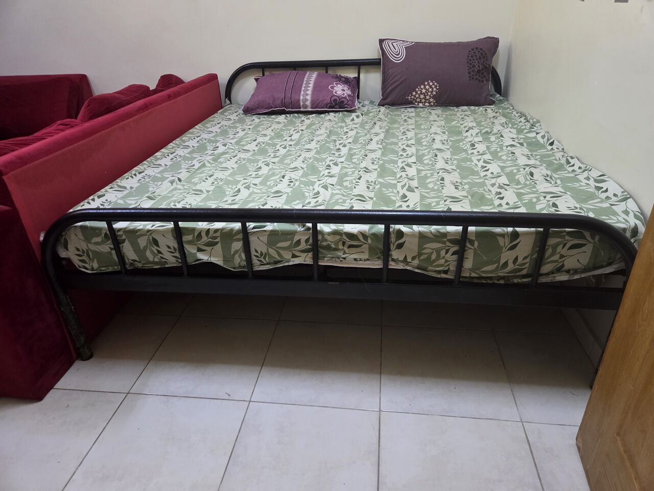 Ras Tanura, Furniture, SAR 500,  Queen Size Bed With Mattress (negotiable)