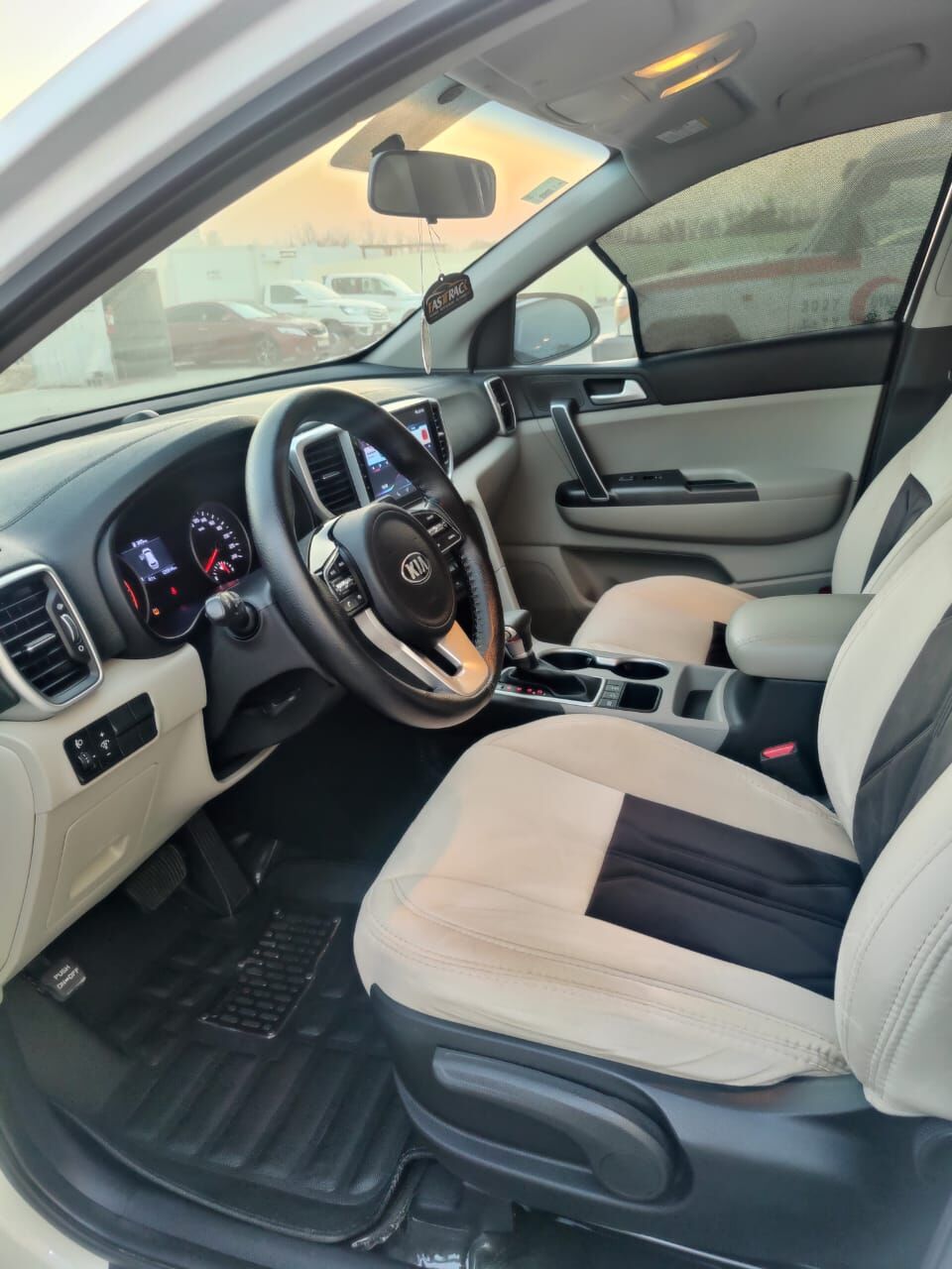 Jubail, Vehicles, Cars & Trucks , SAR 61000,  Kia Sportage,  2022,  Automatic,  120000 KM,    AWD &ndash; Excellent Condition | White Exterior | Beige Interior