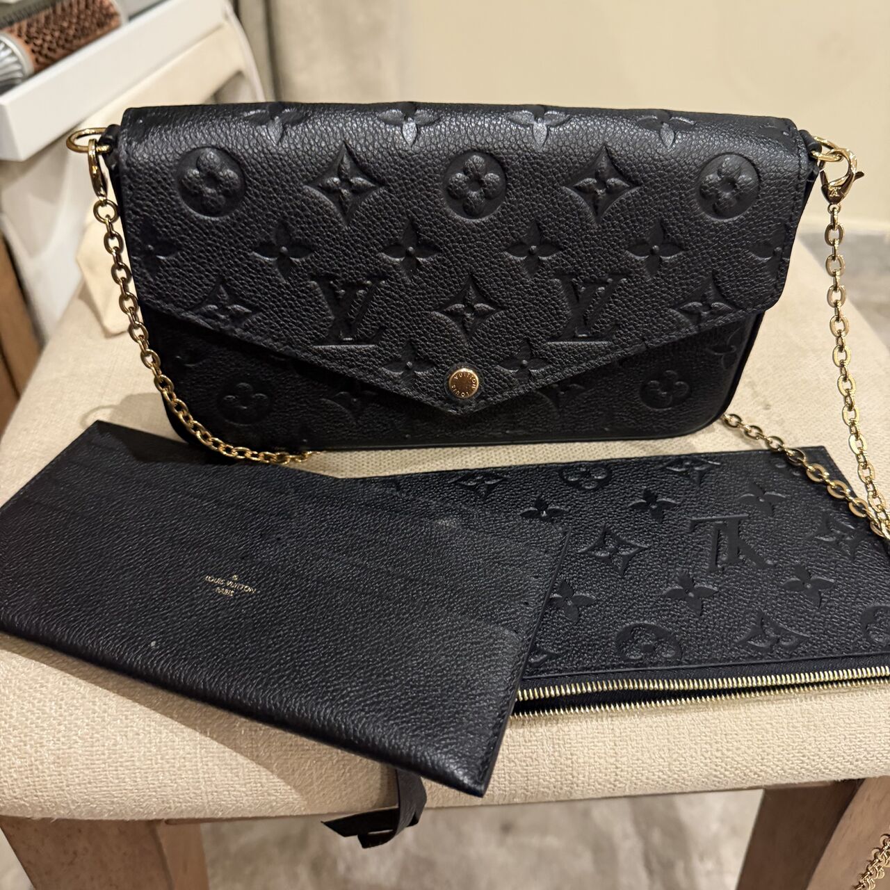 Riyadh, Purses & Wallets, SAR 5300,  Louis Vuitton As New