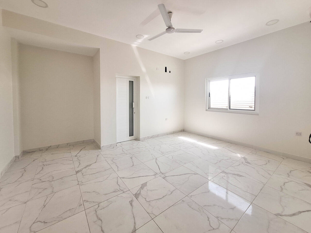 Sanabis, Apartments, Flats, Houses & Villas, BHD 230/month,  3 BR,  For Rent An Apartment In Sanabis Area.