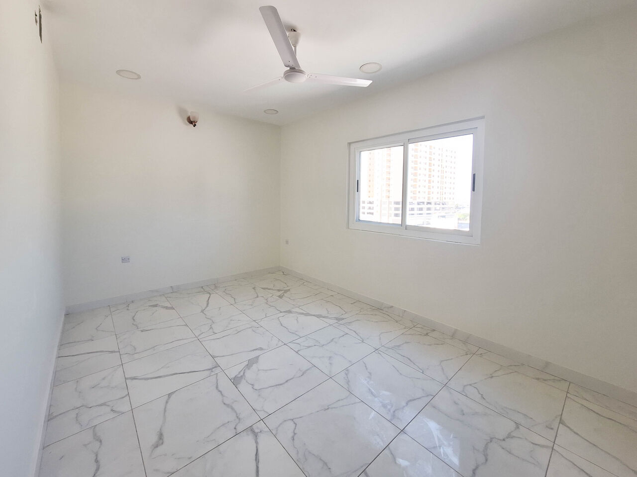 Sanabis, Apartments, Flats, Houses & Villas, BHD 230/month,  3 BR,  For Rent An Apartment In Sanabis Area.