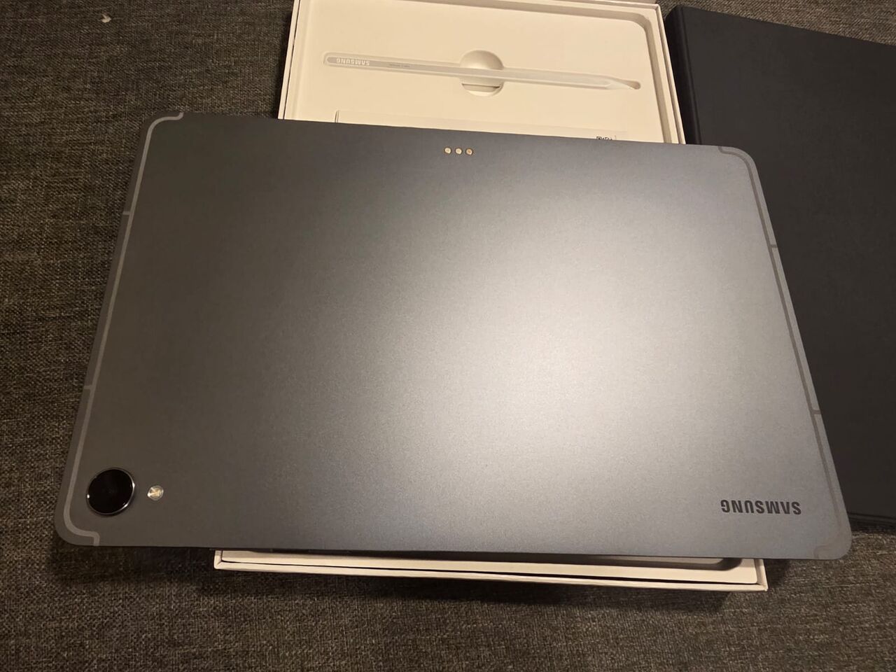 Riyadh, Tablet Computers, SAR 2400,  Samsung Galaxy Tab S11 (5G) 256gb / 12gb