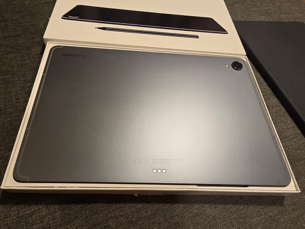 Riyadh, Tablet Computers, SAR 2400,  Samsung Galaxy Tab S11 (5G) 256gb / 12gb