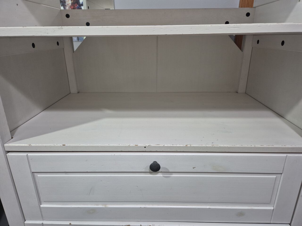Hittin, Furniture, SAR 400,  Ikea Baby Changing Table With 2 Drawers