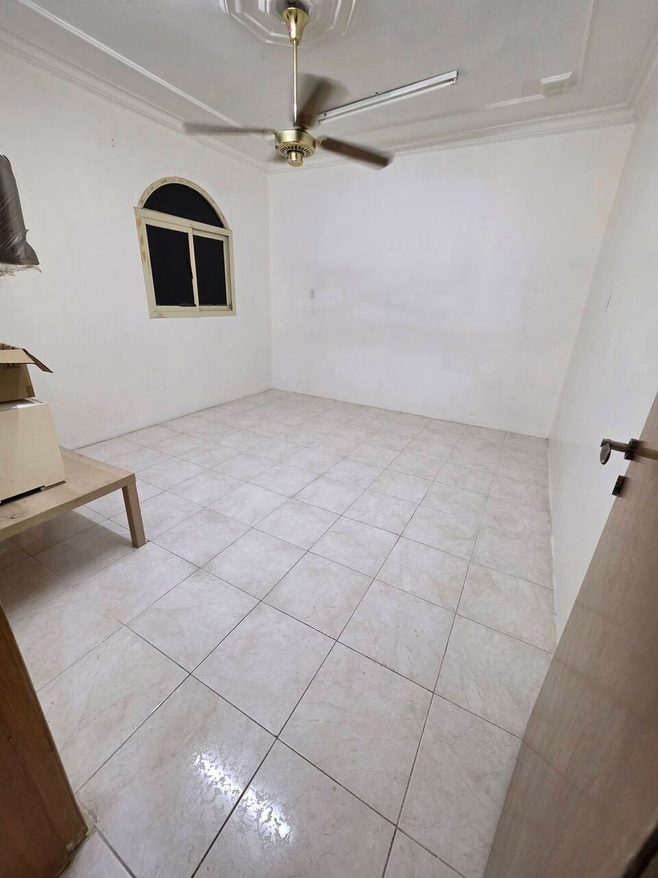 Thuqbah, Apartments, Flats, Houses & Villas, 2 BR,  FAMILY APARTMENT FOR RENT 🏠🛏️ Layout: 2 Bedrooms + Living Room🚿 1 Bathroom 🍳 Kitchen