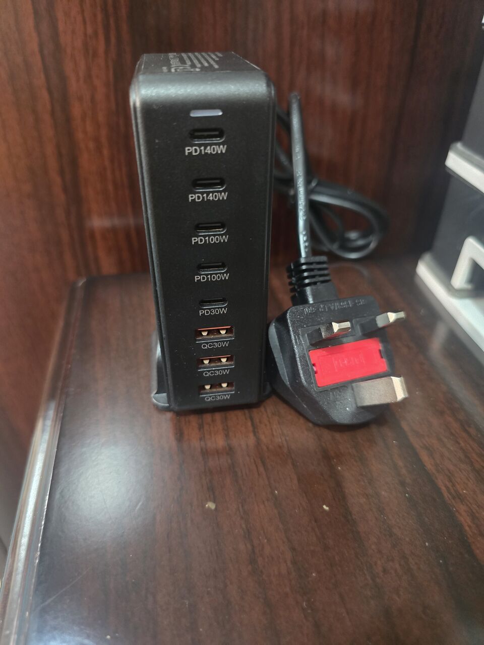 Al Malaz, Electronics, SAR 100,  600W USB A&USB C Charger 8 Ports