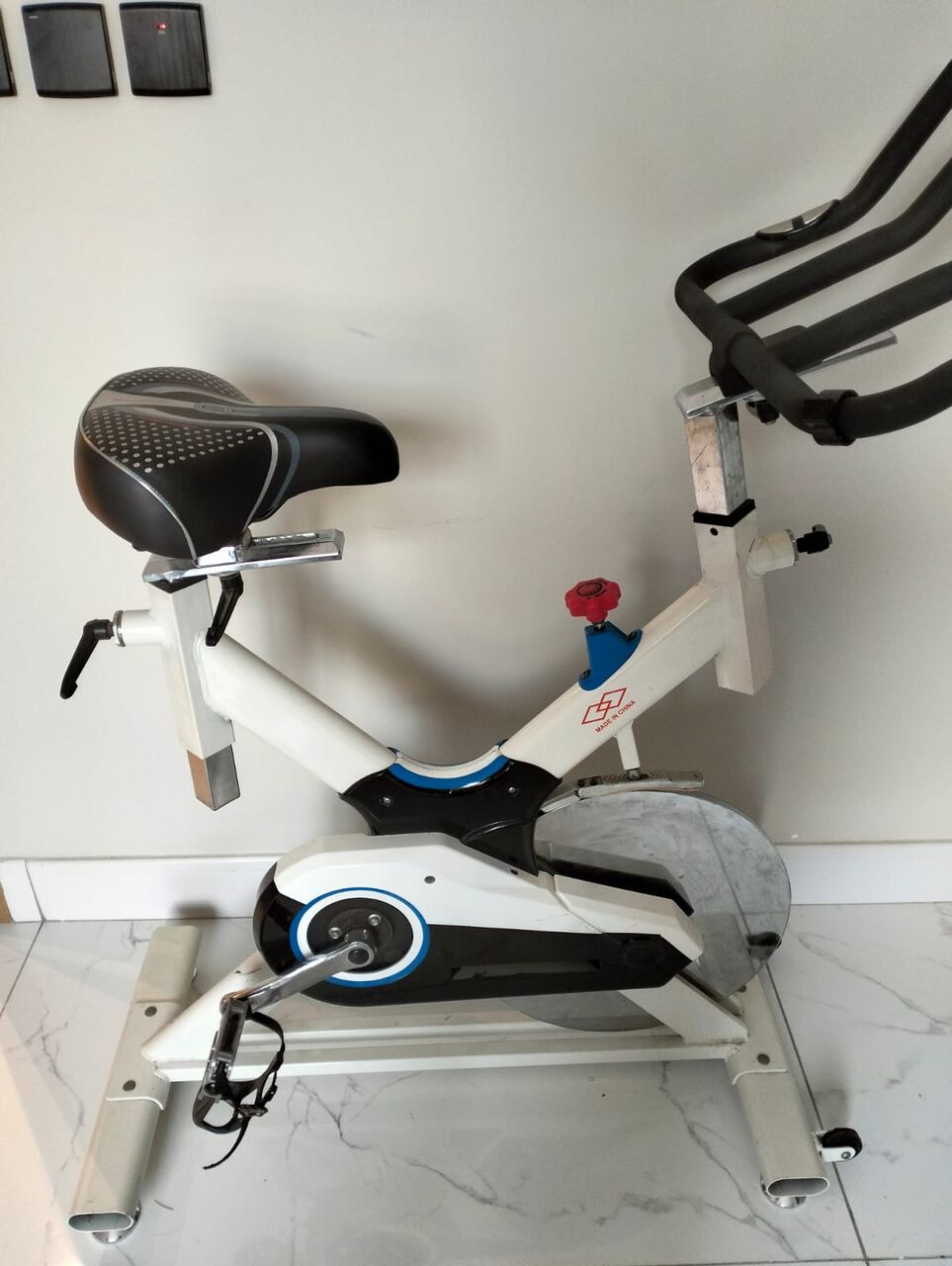 Jeddah, Household Items, SAR 150100,  Exercise Cycle & Relax Sofa