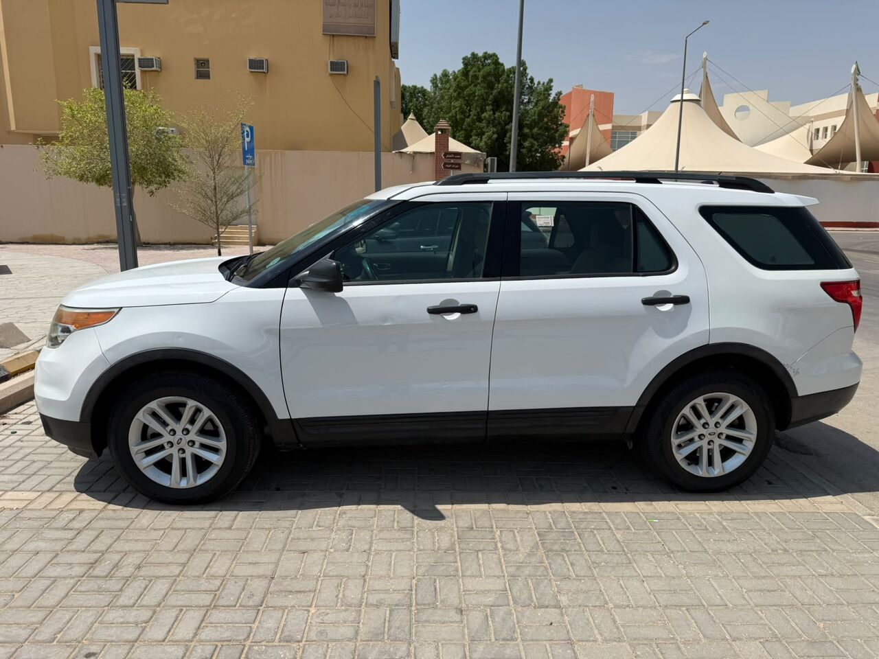 Al Wadi, Vehicles, Cars & Trucks , SAR 40,  Ford Explorer,  2015,  Automatic,  172000 KM,  , , 4WD
