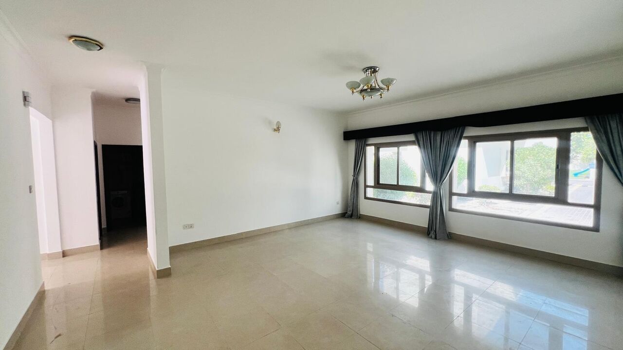 Saar, Villas, BHD 600,  3BR Semi-Furnished Two-Storey Villa For Rent In Saar