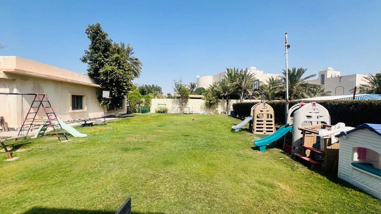 Saar, Villas, BHD 600,  3BR Semi-Furnished Two-Storey Villa For Rent In Saar