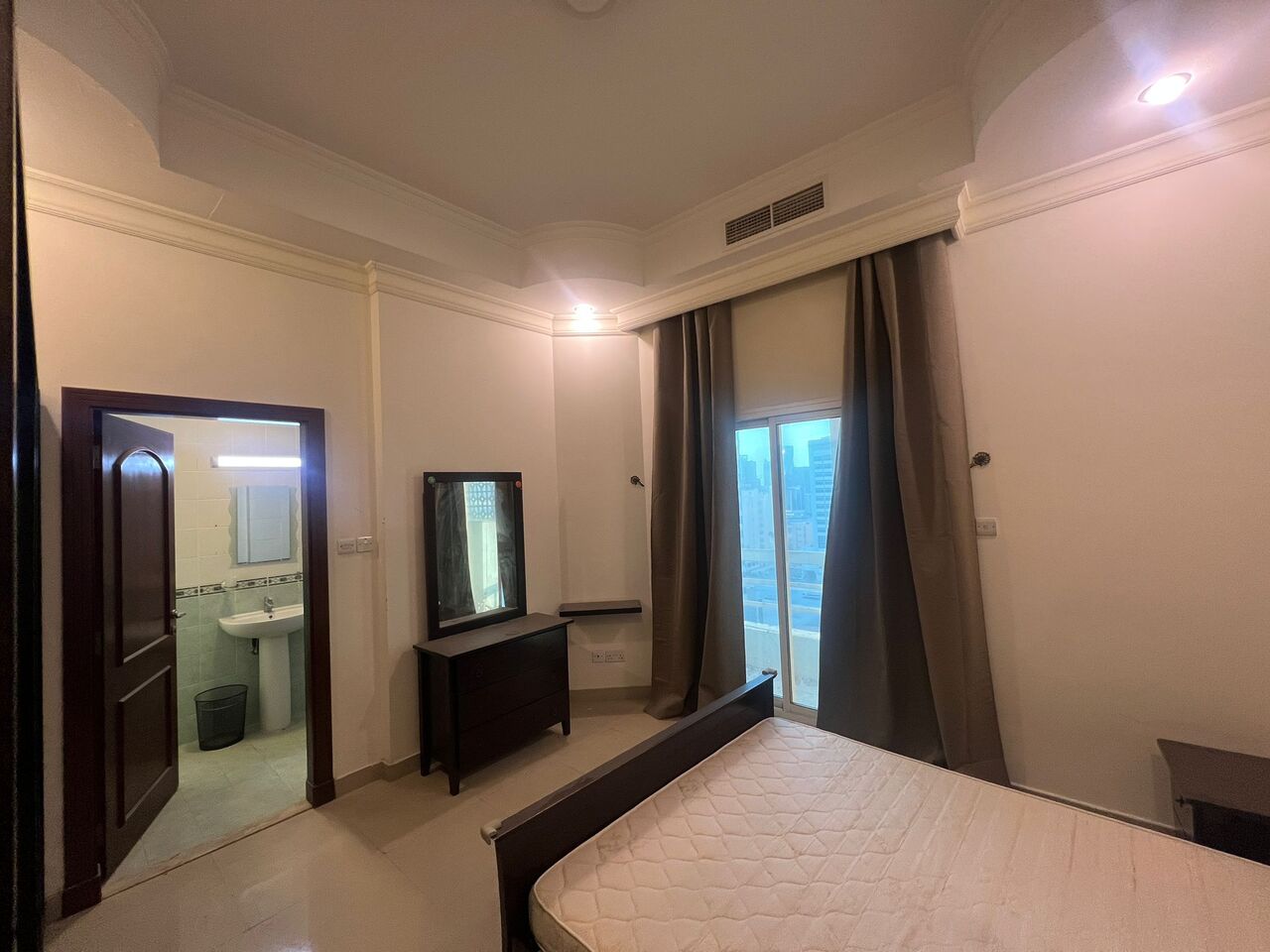 Hoora, Apartments, Flats, Houses & Villas, BHD 450/month,  Furnished,  3 BR,  Apartment For Rent In Hoora | Maid Room / Store | EWA Included