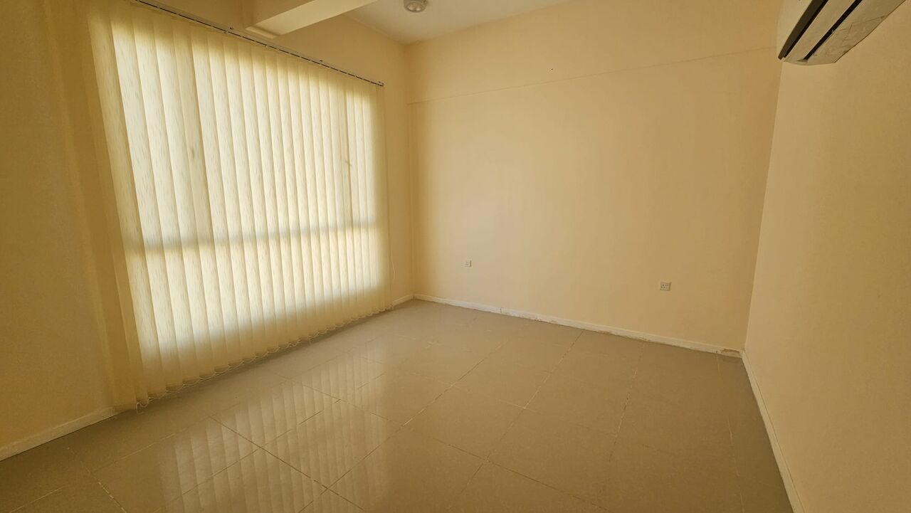 Manama, Apartments, Flats, Houses & Villas, BHD 250/month,  2 BR,  Commercial Office Space For Rent In Seef