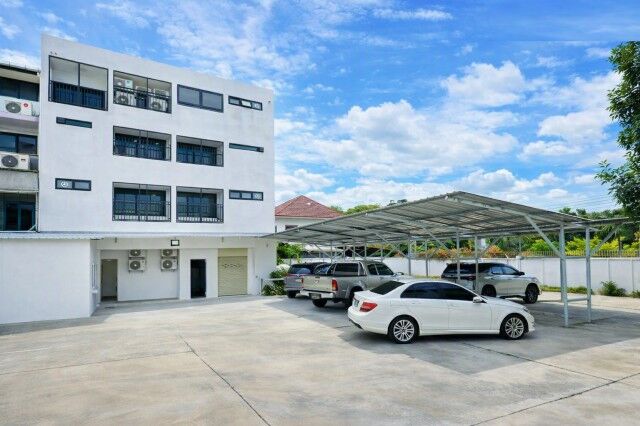 Bangkok, Villas, THB 221998,  400 Sq. Feet,  เซ็นทรัลลาดพร้าว อาคาร4ชั้น มีลิฟต์