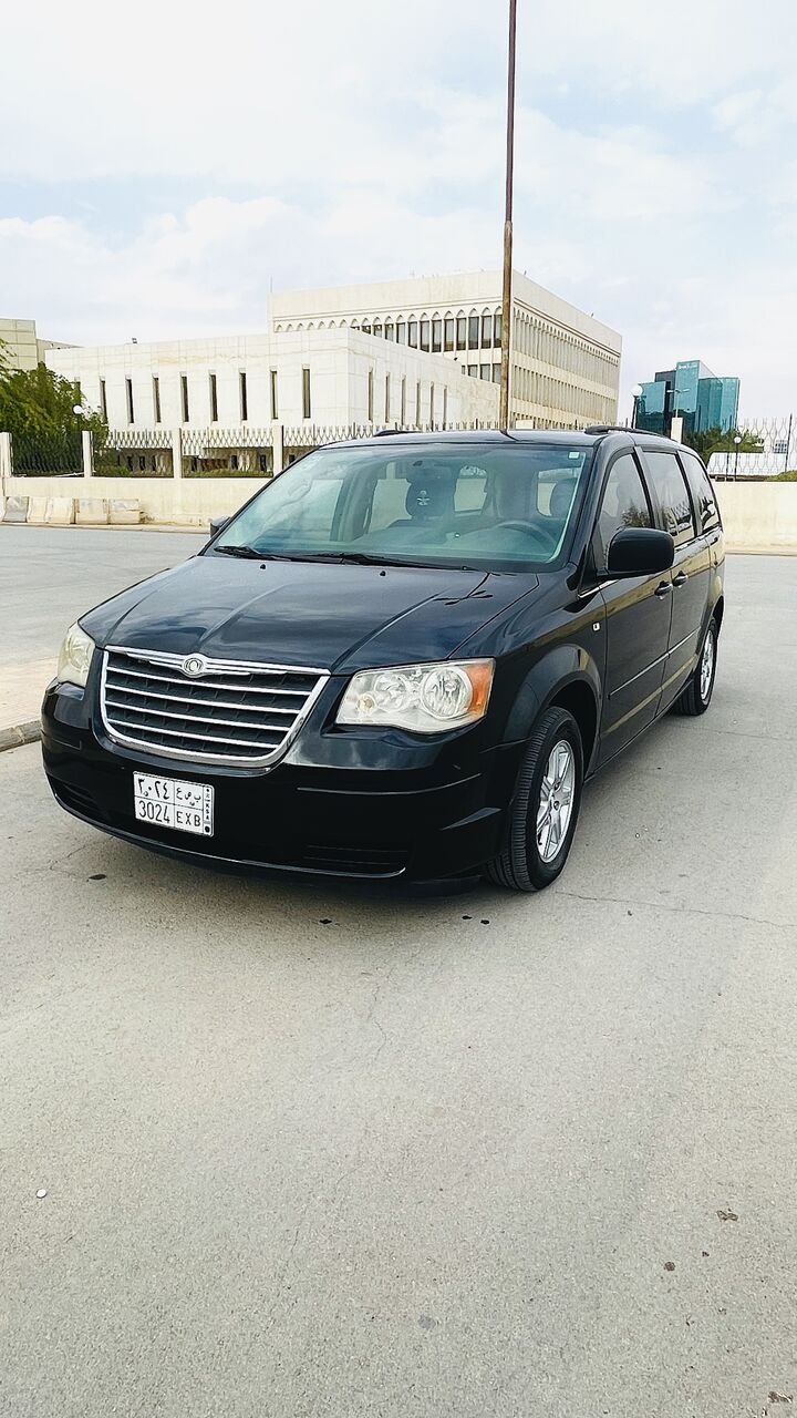 Al Malaz, Vehicles, Cars & Trucks , SAR 19000,  Chrysler Grand Voyager,  2010,  Automatic,  129500 KM,  Well Maintained / Ready To Use / Neat And Clean