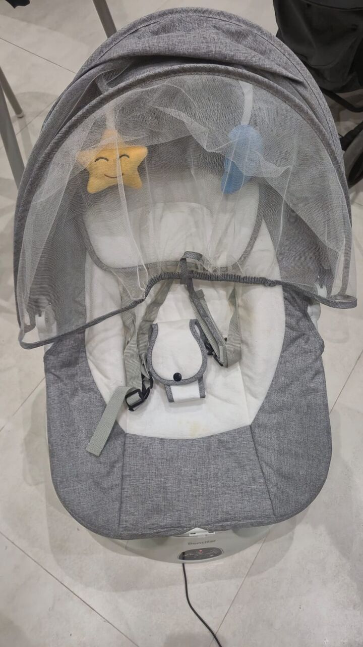 Riyadh, Baby & Kid Stuff, SAR 200,  Baby Swing/Rocker: SAR 200