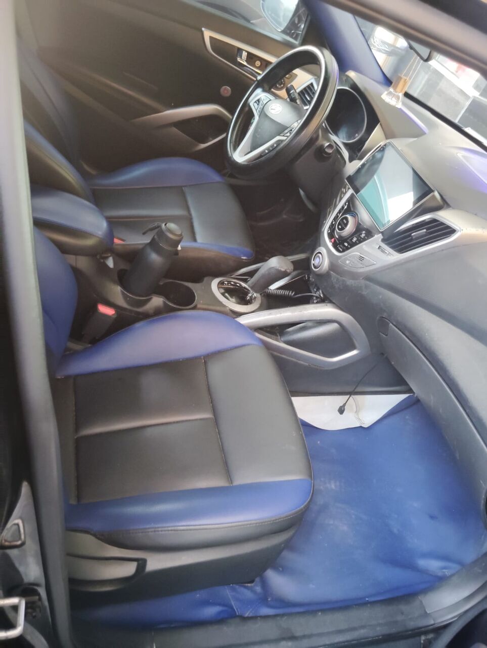 Hidd, Vehicles, Cars & Trucks , BHD 2300,  Hyundai Veloster,  2015,  Automatic,  141000 KM,    Good Condition Urgent Sale