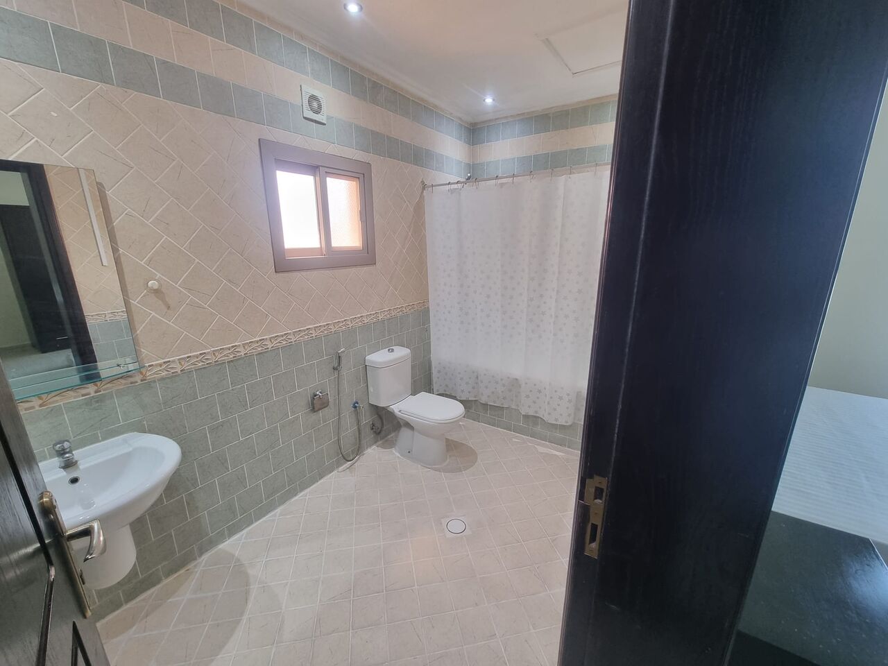 Sanabis, Apartments, Flats, Houses & Villas, BHD 330/month,  Furnished,  2 BR,  2 Bedroom Fully Furnished Flat For Rent With Ewa