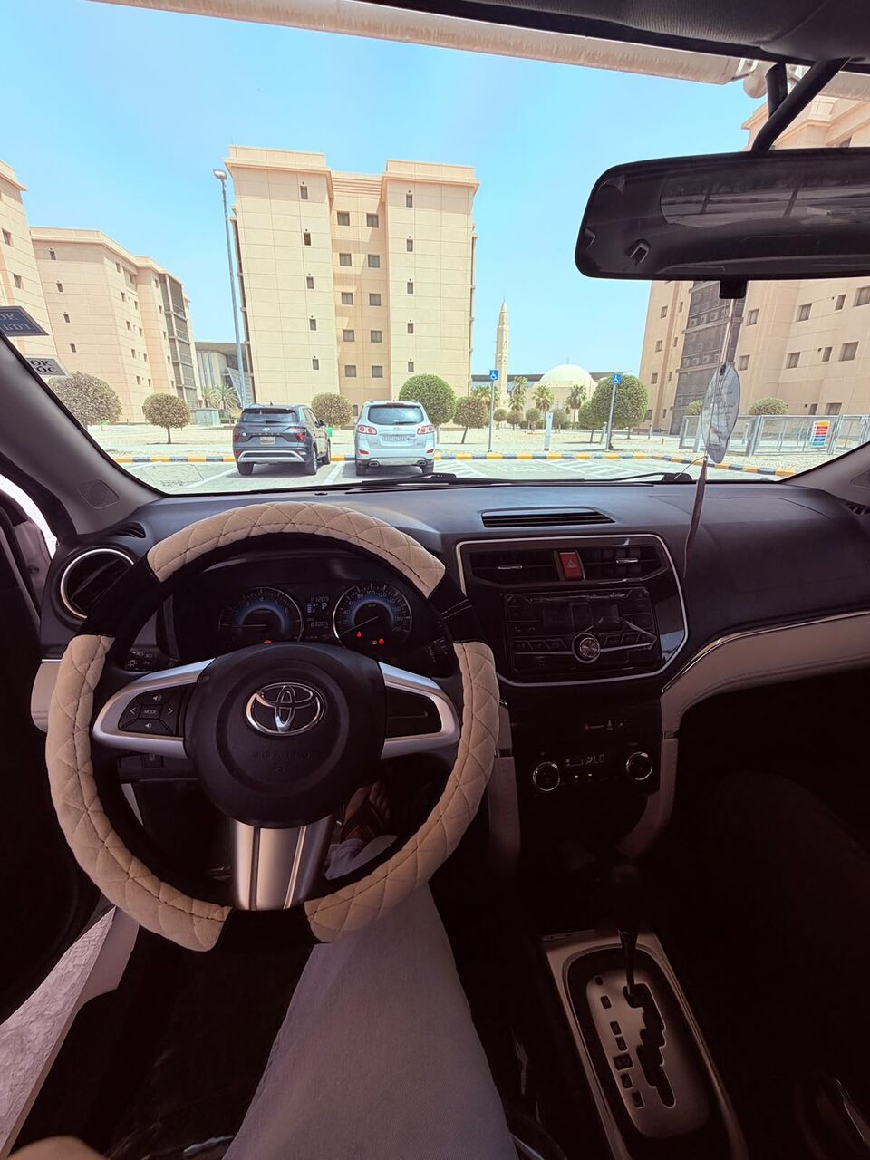 Riyadh, Vehicles, Cars & Trucks , SAR 58000,  Toyota Rush,  2022,  Automatic,  83200 KM,   For Sale (Model # )