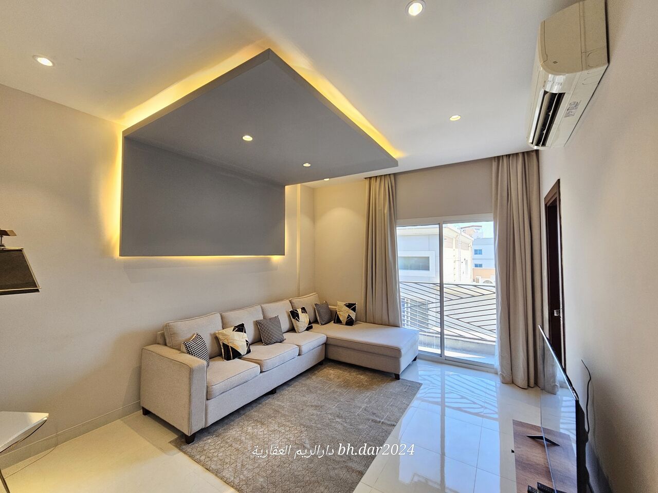 Hidd, Apartments, Flats, Houses & Villas, BHD 250/year,  1 BR,  Al Hidd City/High-end Apartment For Rent Furnished With All Inclusive Electricity