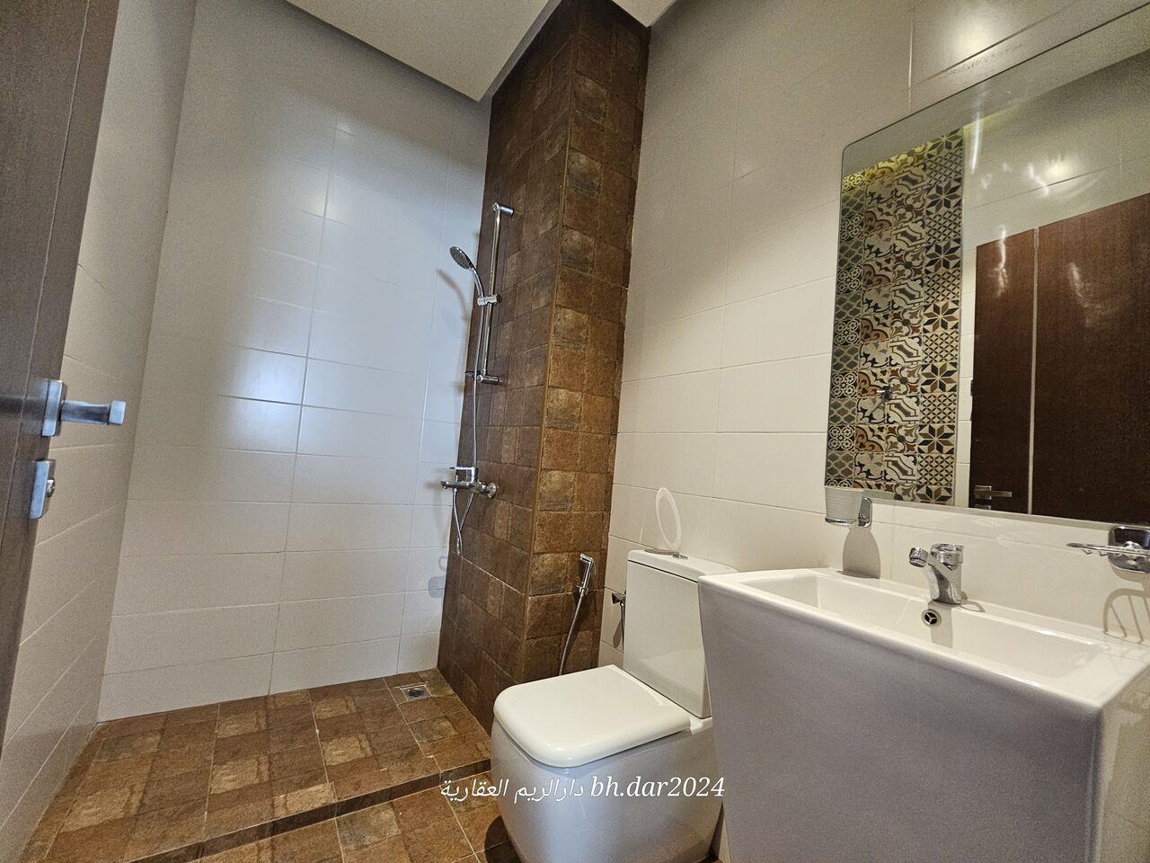 Hidd, Apartments, Flats, Houses & Villas, BHD 240/year,  1 BR,  Al Hidd City/High-end Apartment For Rent Furnished With All Inclusive Electricity