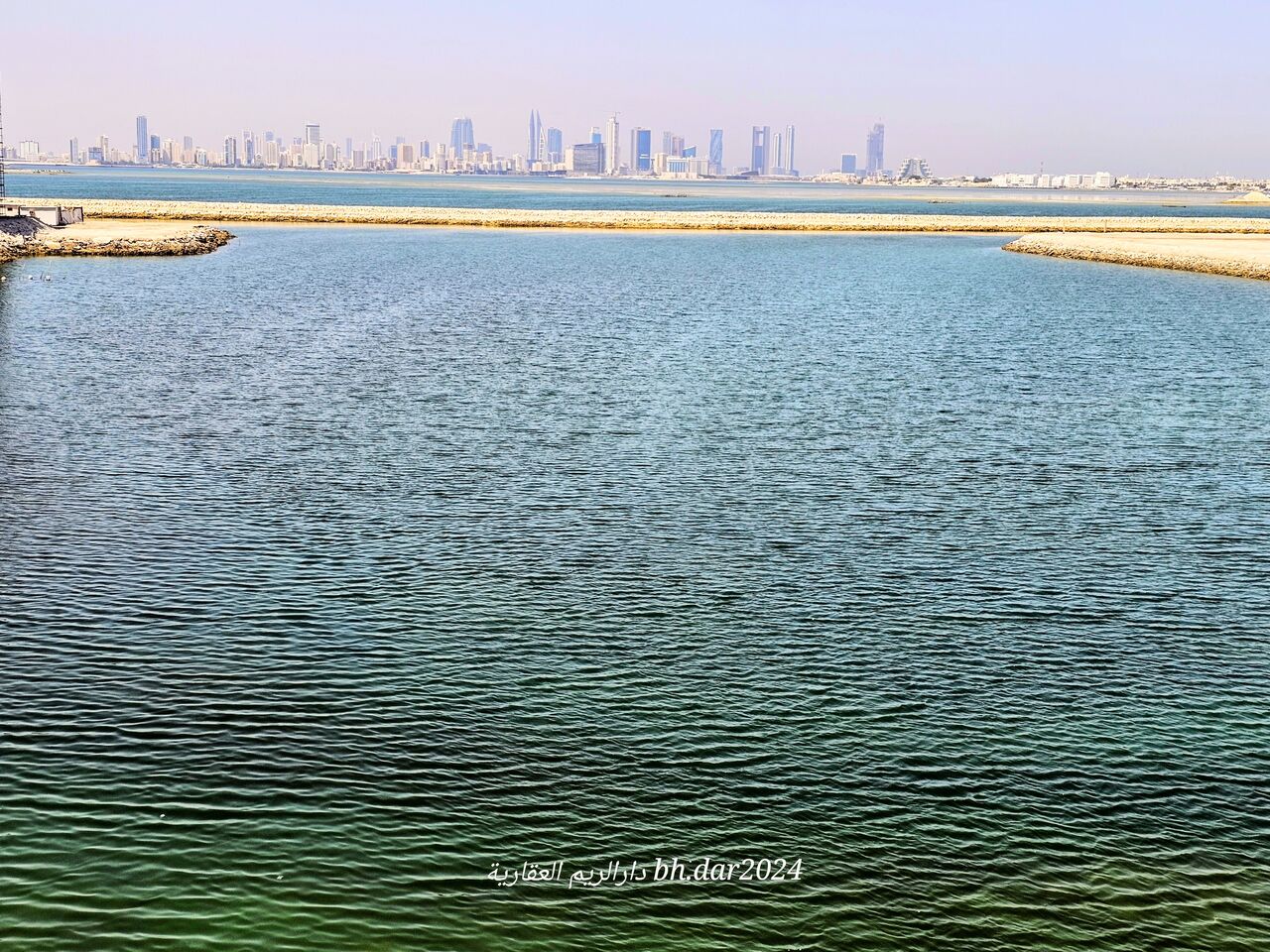 Hidd, Apartments, Flats, Houses & Villas, BHD 420/year,  3 BR,  Al Hidd City/High-end Apartment For Rent Furnished With All Inclusive Electricity