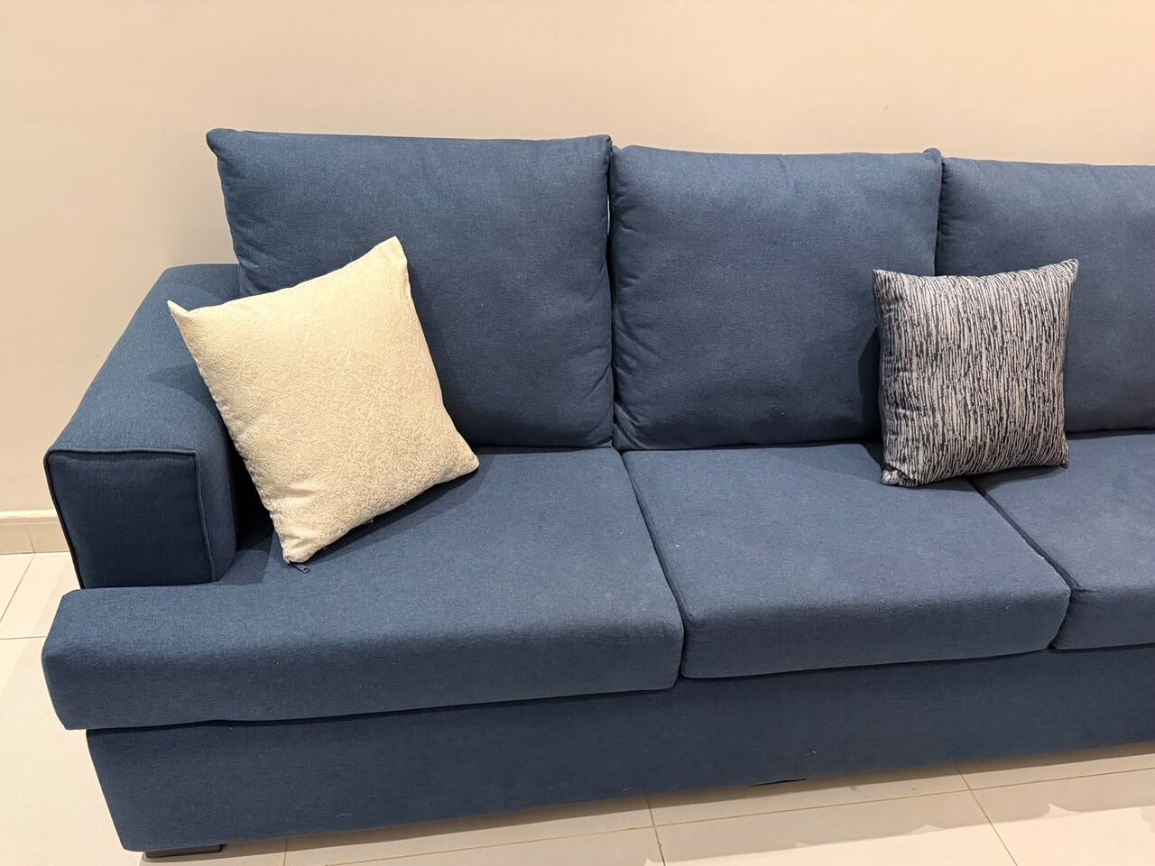 Jeddah, Industrial Machinery, SAR 1600,  7 Seater L-shaped Sofa, Excellent Condition, Home Center Design