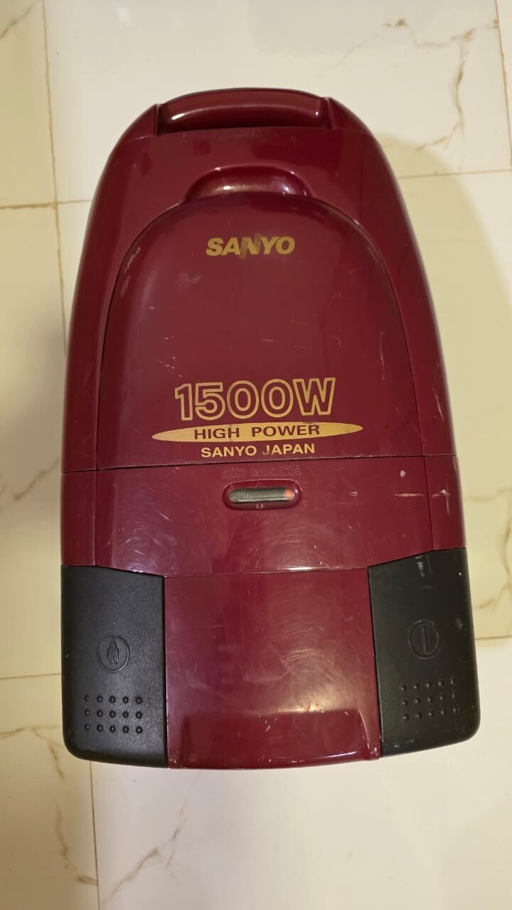 Riyadh, Appliances, SAR 100,  Sanyo Vacuum Cleaner With Dual Voltage Stabilizer