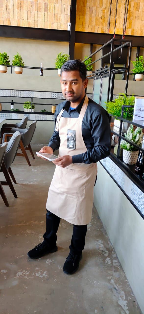 Olaya, Job Seekers, Hotel Waiter