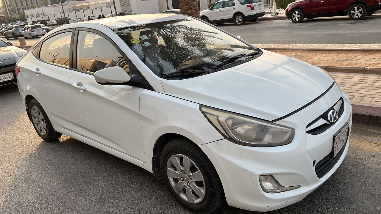 Riyadh, Vehicles, Cars & Trucks , SAR 25500,  Hyundai Accent,  2017,  Automatic,  180 KM,    , Odometer 180 K