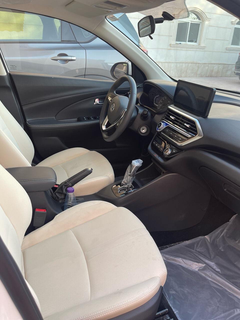 Riyadh, Vehicles, Cars & Trucks , SAR 32000,  Changan Alsvin,  2025,  Automatic,  16200 KM,  Alsvin Full Option Sunroof 16K Odo Agency Maintained