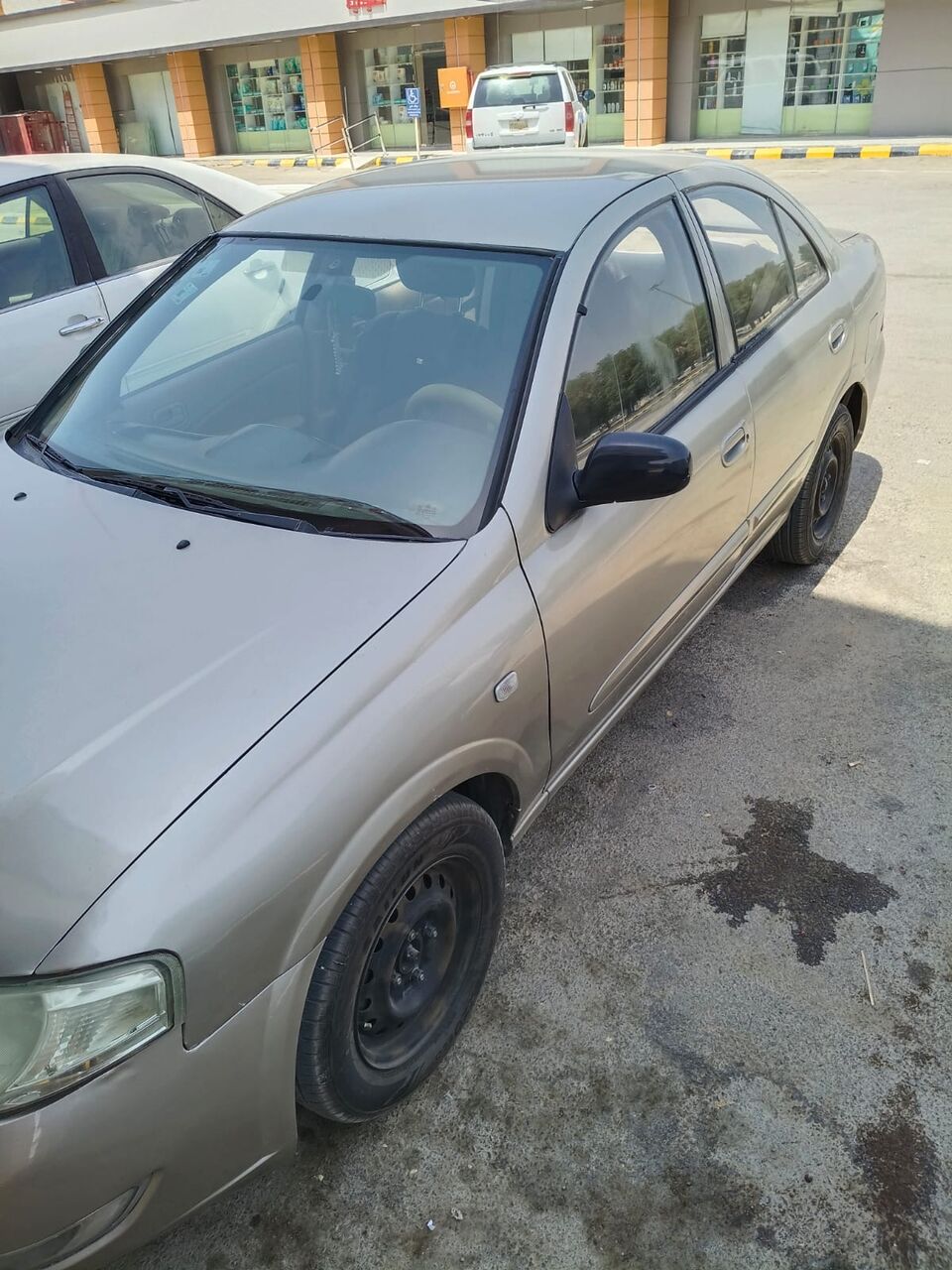 Riyadh, Vehicles, Cars & Trucks , SAR 10500,  2010 Nissan Sunny,  2010,  Automatic,  298000 KM,  Nissan Sunny