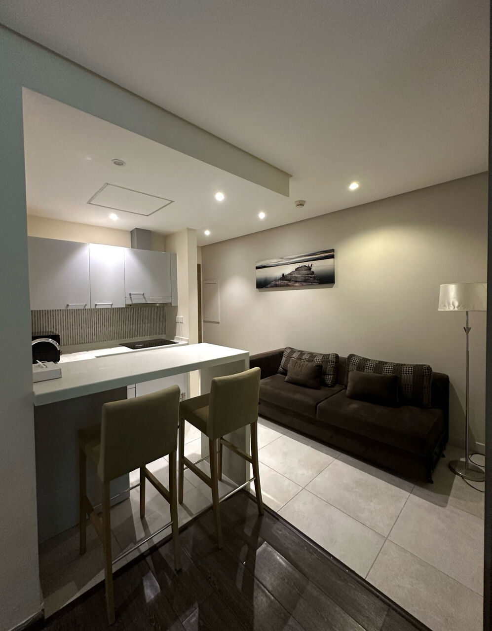 Juffair, Apartments, Flats, Houses & Villas, BHD 225/month,  Studio,  Fully Furnished Luxury Studio Flat In Juffair Bd 225 With Ewa