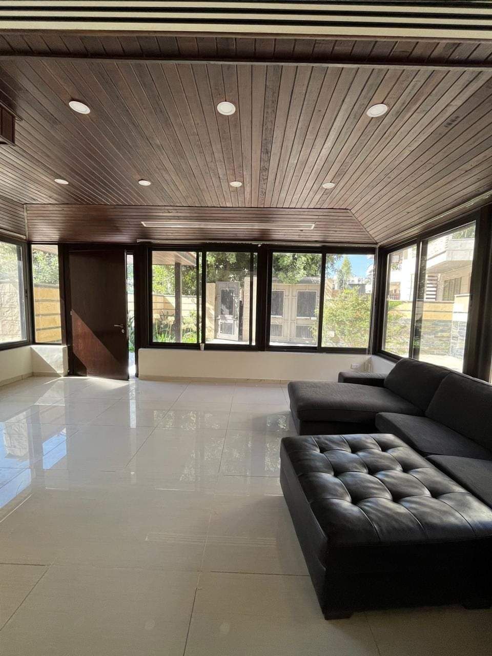Abdoun, Apartments, Flats, Houses & Villas, JOD 20000/year,  4 BR,  Ground Semi Furnished 4B With Big Garden In Abdoun 00962777688956