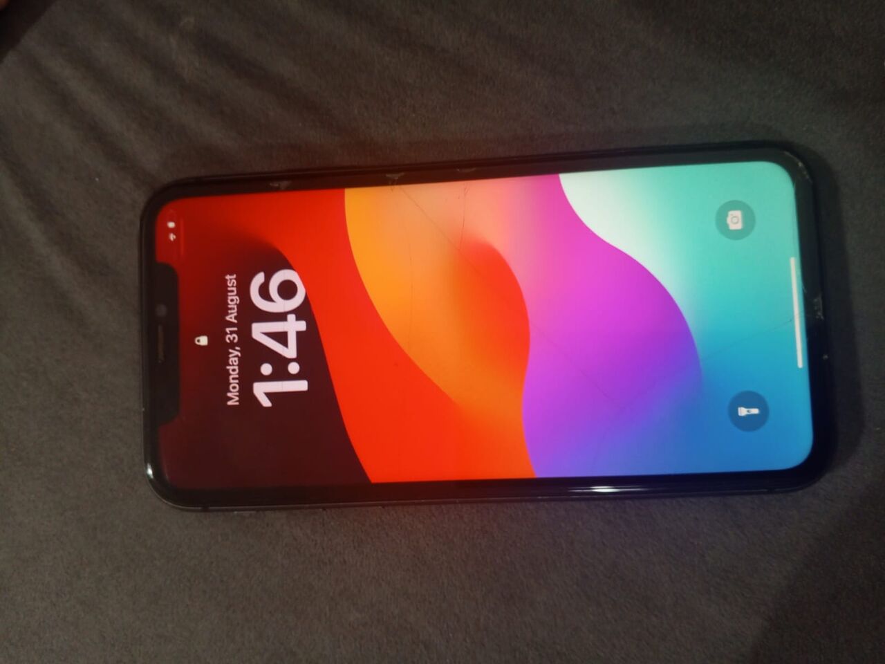 Riyadh, Mobile Phones, SAR 800,  Iphone 11 For Sale