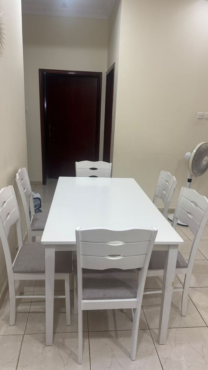 Yanbu, Furniture, SAR 600,  Dining Table-Homebox With 6 Chairs