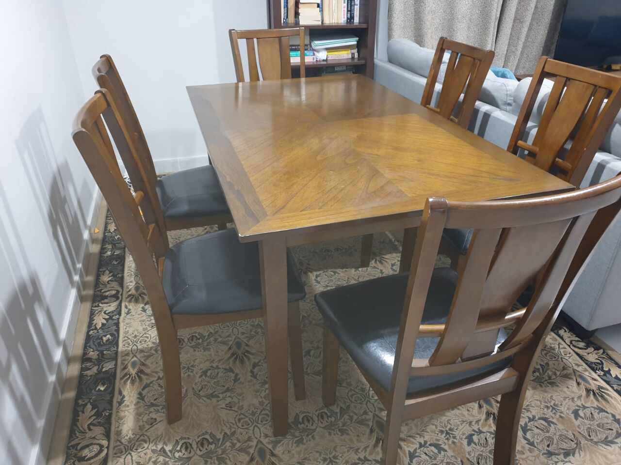 Jeddah, Furniture, SAR 950,  Dining Table - 6 Seater