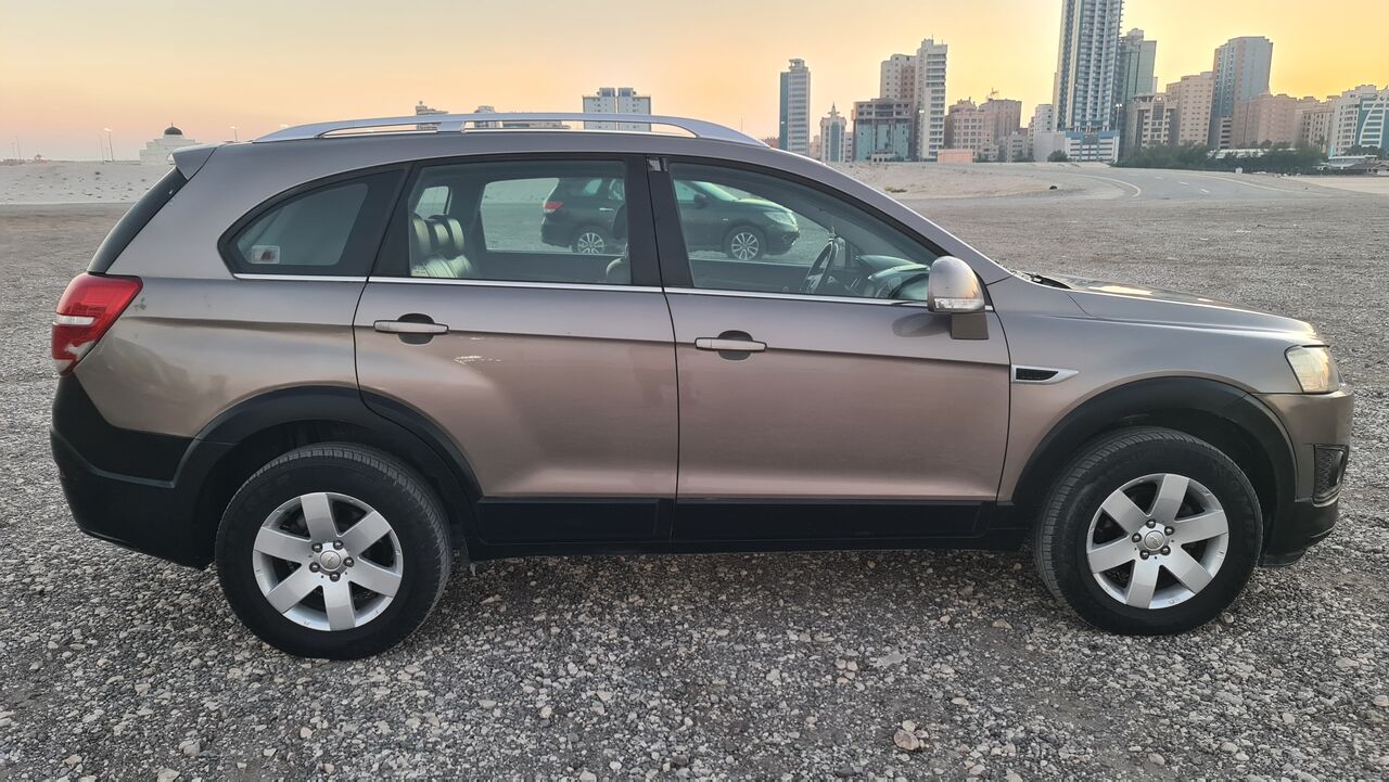 Juffair, Vehicles, Cars & Trucks , BHD 1350,  Chevrolet Captiva,  2014,  Automatic,  175000 KM,    Instalments Option Available