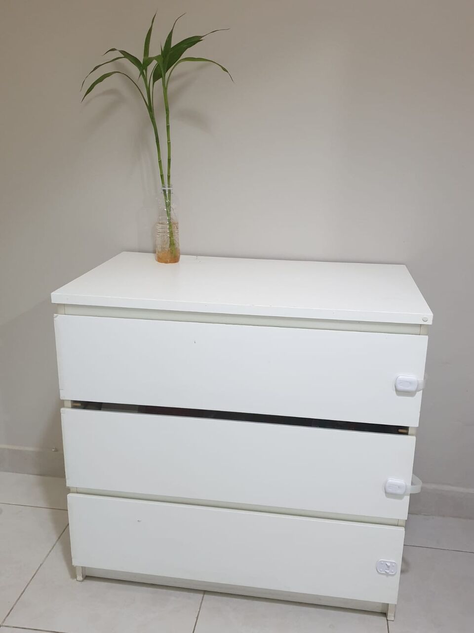 Jeddah, Furniture, SAR 150,  White Drawer