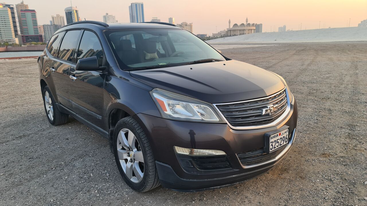 Juffair, Vehicles, Cars & Trucks , BHD 1350,  Chevrolet Traverse,  2013,  Automatic,  172000 KM,    Instalments Option Available