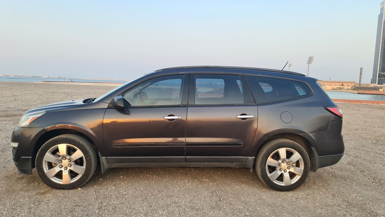 Juffair, Vehicles, Cars & Trucks , BHD 1350,  Chevrolet Traverse,  2013,  Automatic,  172000 KM,    Instalments Option Available