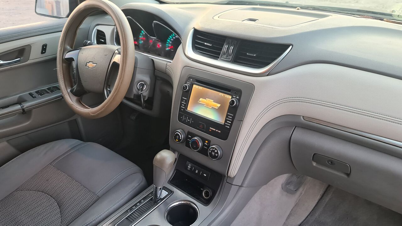 Juffair, Vehicles, Cars & Trucks , BHD 1350,  Chevrolet Traverse,  2013,  Automatic,  172000 KM,    Instalments Option Available