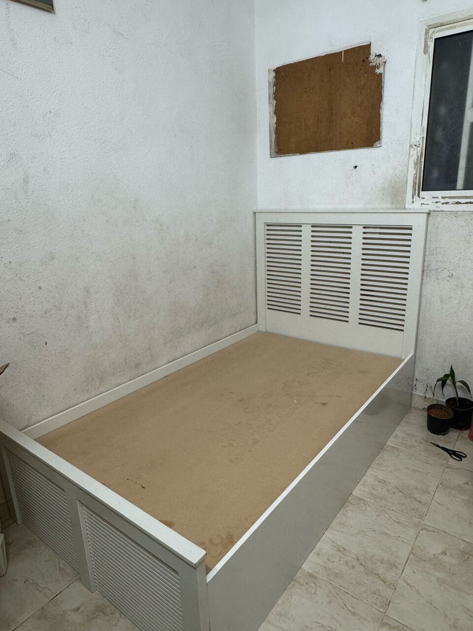 Al Bathaa, Furniture, SAR 200,  Single Cot