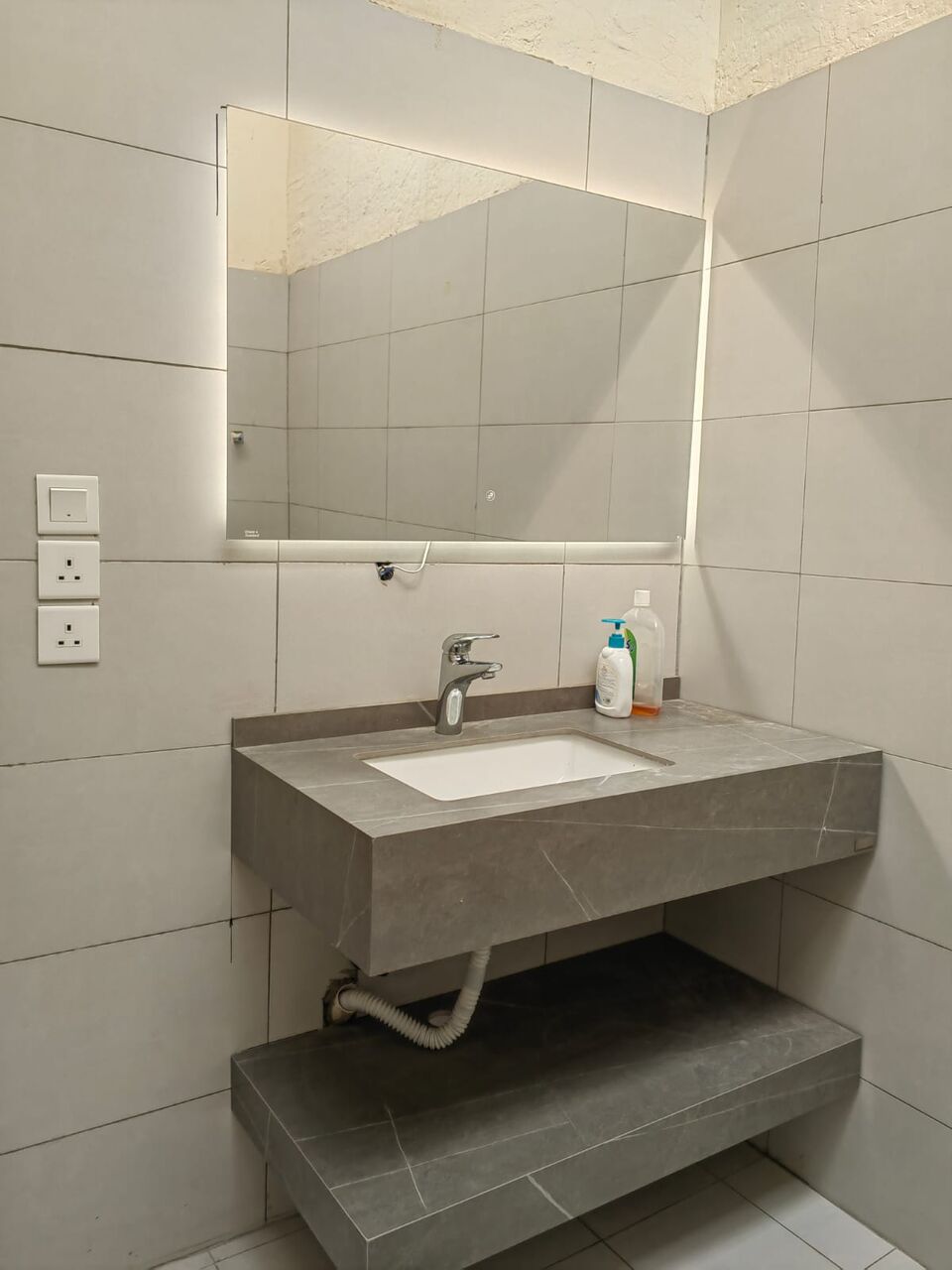 Al Malaz, Apartments, Flats, Houses & Villas, SAR 25000/month,  1 BR,  Family Studio Largte Size Near Jarir Metro Station Well Located Studio Fully Furnished