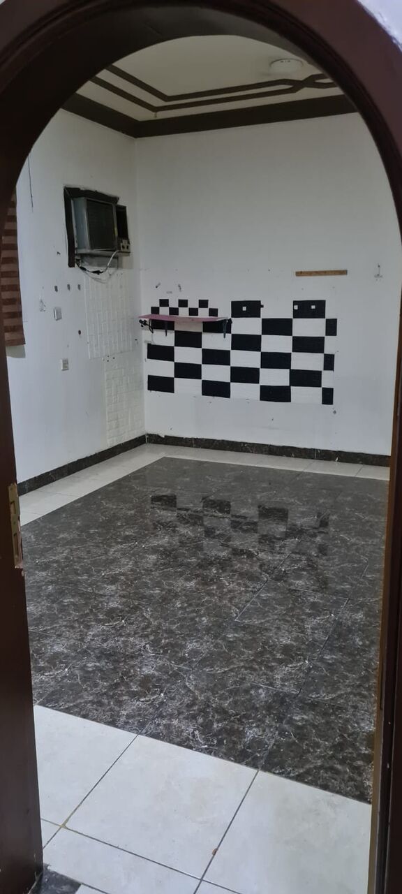 Al Izdihar, Bedspace For Rent, SAR 500/month,  100 Sq. Meter,  Bed Spaces Available Near Granada/Nakheel Mall On Exit 9 In Riyadh
