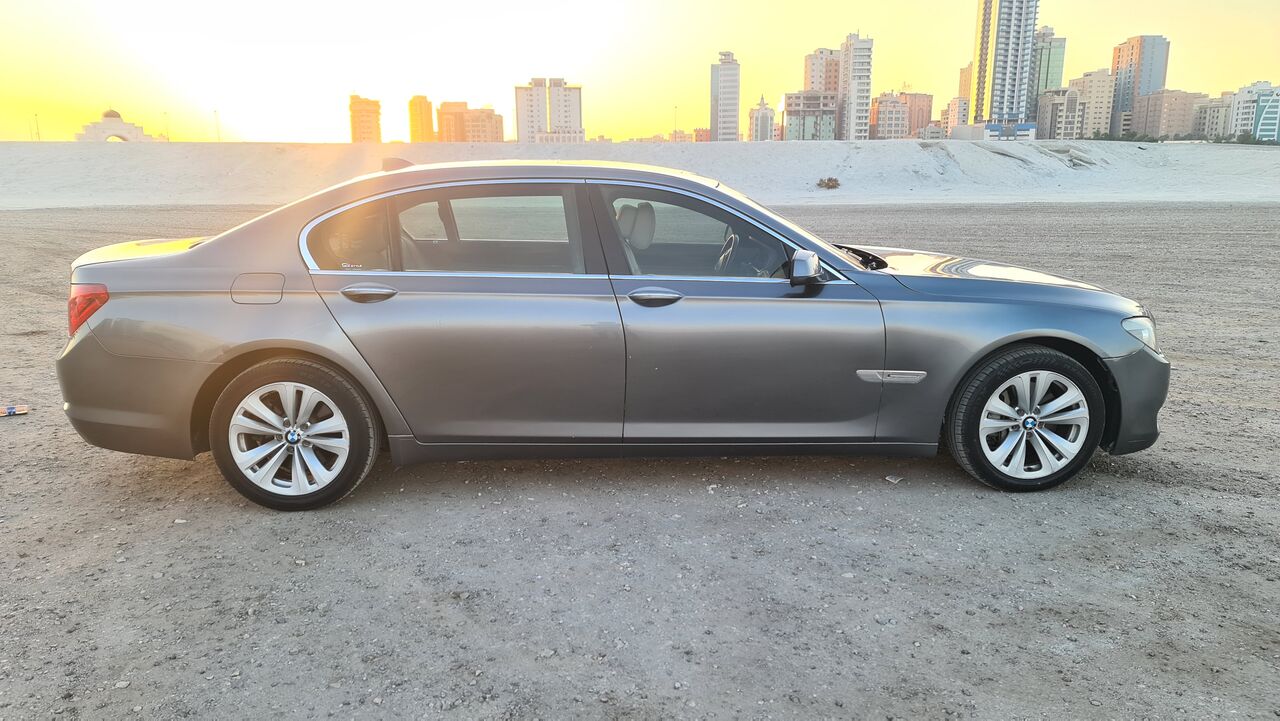 Juffair, Vehicles, Cars & Trucks , BHD 1750,  Bmw 730,  2010,  Automatic,  122000 KM,  Li Full Option Very Clean Car