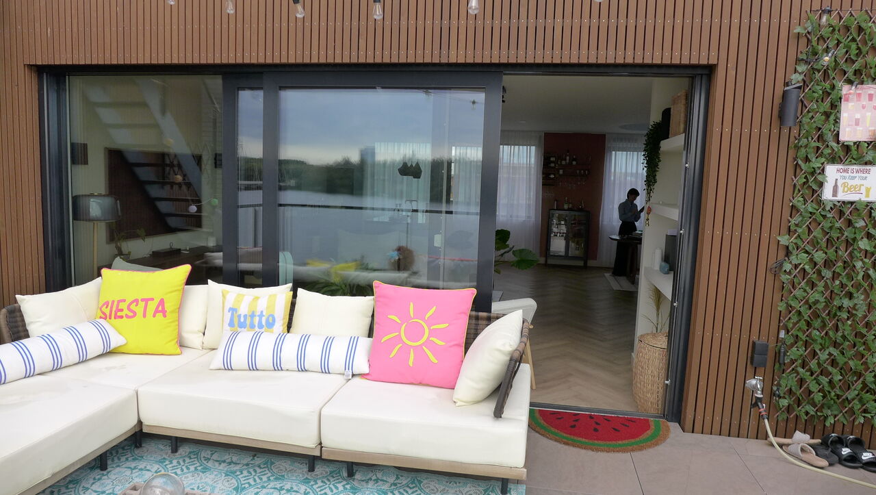 Amsterdam, Apartments, Flats, Houses & Villas, EUR 3450/month,  Furnished,  2 BR,  123 Sq. Meter,  For Rent A Beautiful Penthouse With Large Roofterrace
