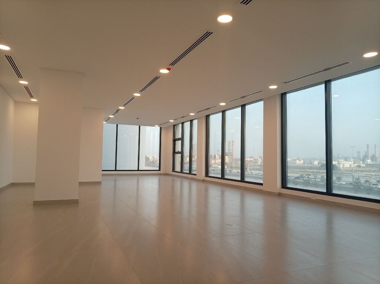 Hidd, Shops, BHD 2000,  600 Sq. Meter,  Semi Furnished Shops For Rent In Hidd
